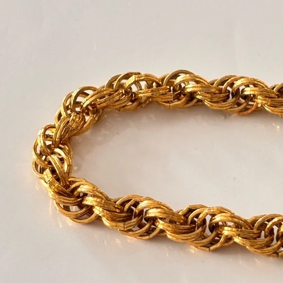Vintage Monet necklace Twisted rope chain necklace gold tone - Picture 3 of 6